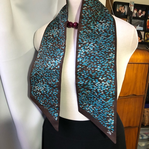 “Me” scarf, blue lily pads on brown background, double layer - Picture 2 of 7